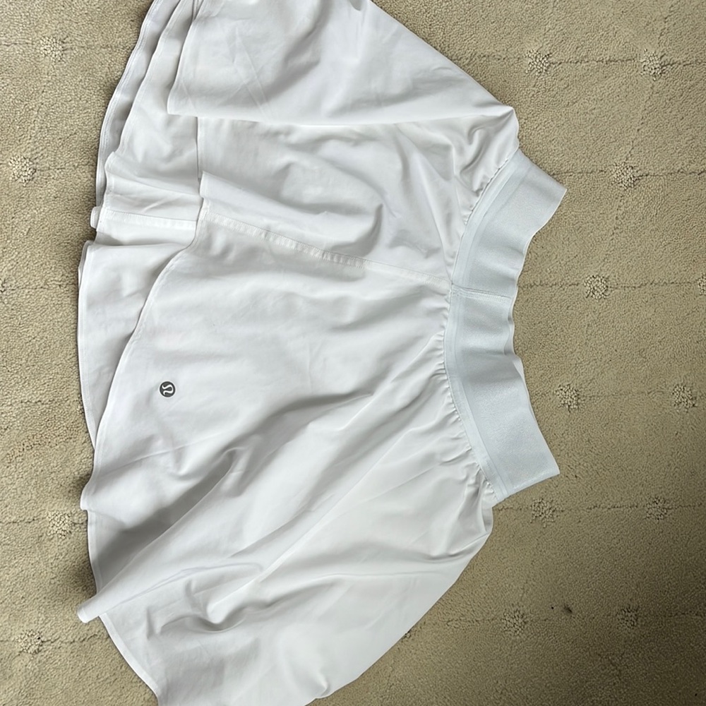 SLIGHTLY USED!! Lululemon court rival high-rise skirt